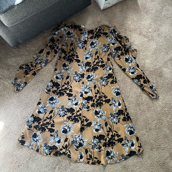 Witchery Floral Dress - Picture 3 of 9